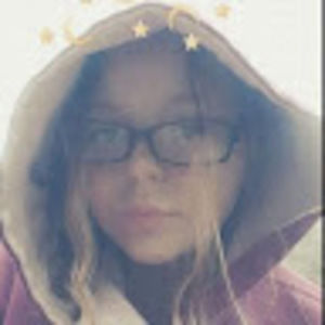 Meet your Posher, Caitlyn